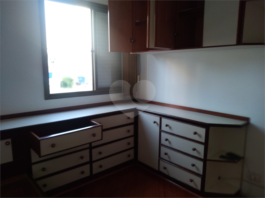 Apartamento à venda com 2 quartos, 63m² - Foto 18