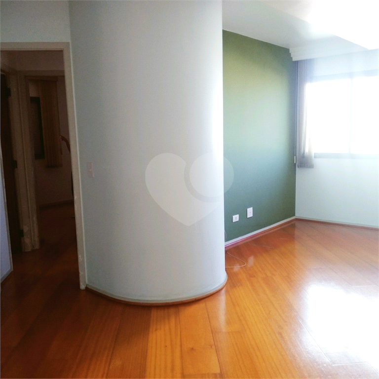 Apartamento à venda com 2 quartos, 63m² - Foto 8