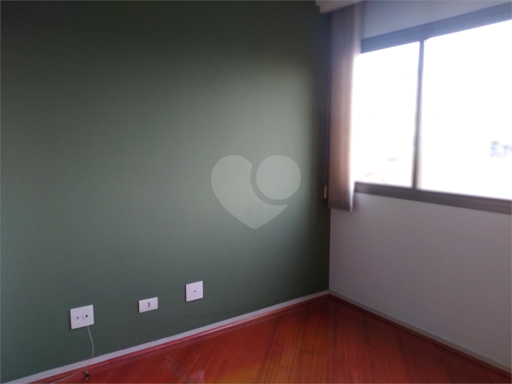 Apartamento à venda com 2 quartos, 63m² - Foto 4