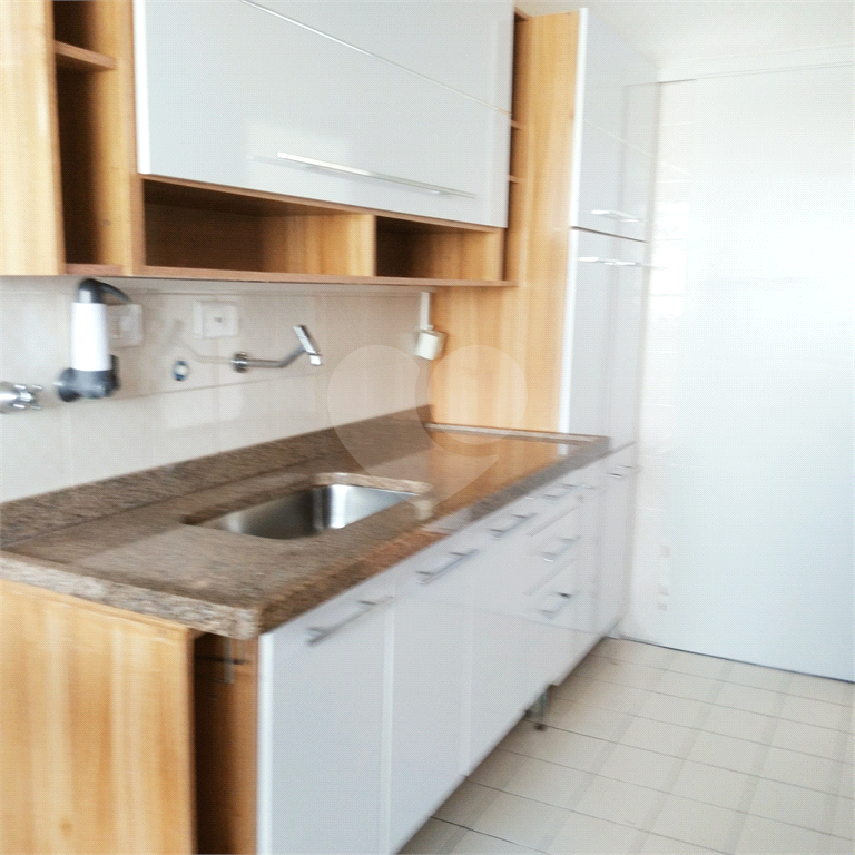 Apartamento à venda com 2 quartos, 63m² - Foto 9