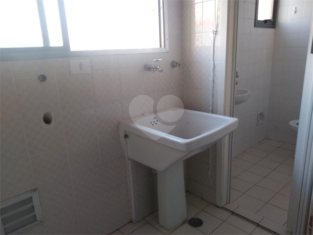 Apartamento à venda com 2 quartos, 63m² - Foto 25