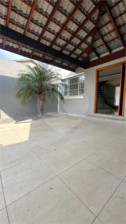 Sobrado à venda com 3 quartos, 336m² - Foto 4