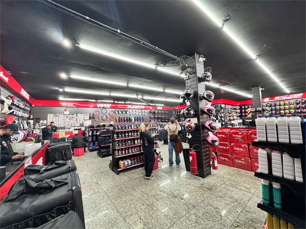 Vende-se: Prédio Comercial Locado na Av. Cupecê – Investimento com Retorno Imediato!