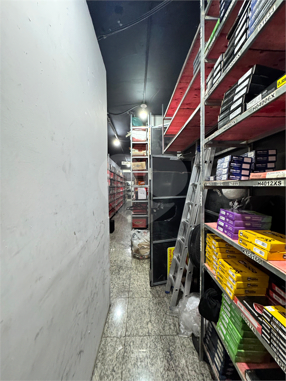 Vende-se: Prédio Comercial Locado na Av. Cupecê – Investimento com Retorno Imediato!