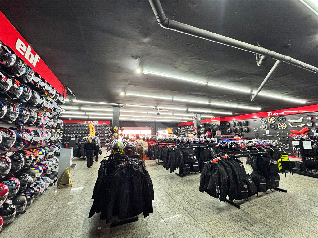 Vende-se: Prédio Comercial Locado na Av. Cupecê – Investimento com Retorno Imediato!