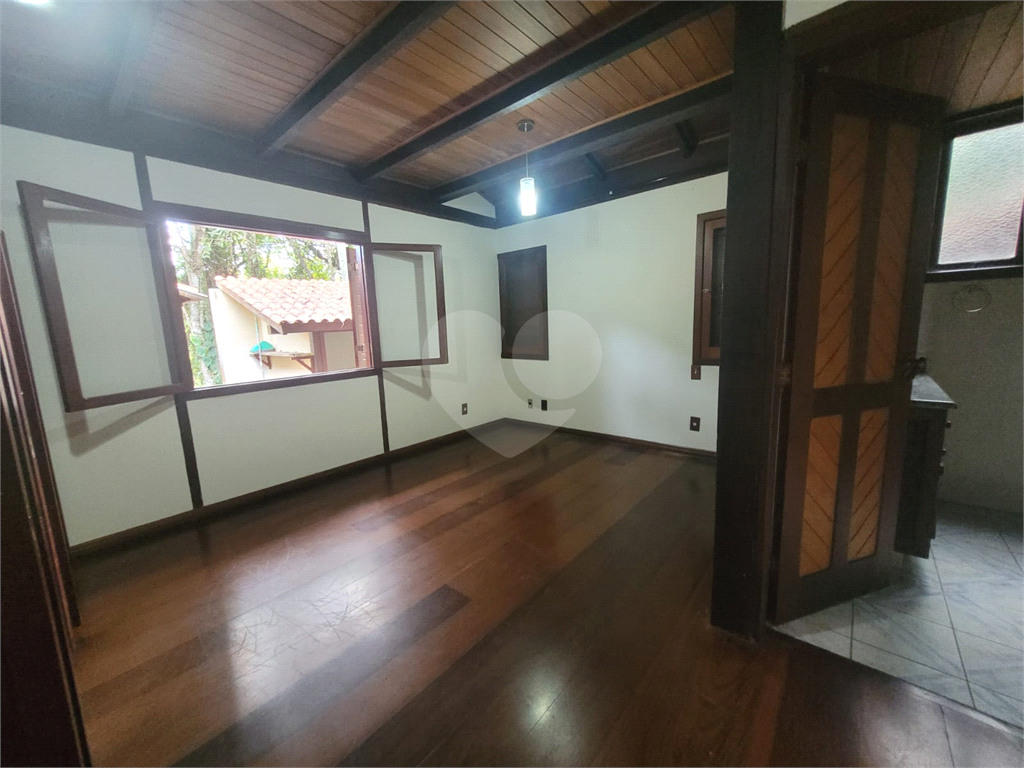 Casa à venda com 4 quartos, 219m² - Foto 14