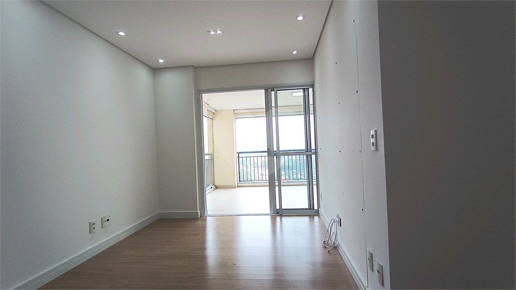 APARTAMENTO em TREMEMBÉ