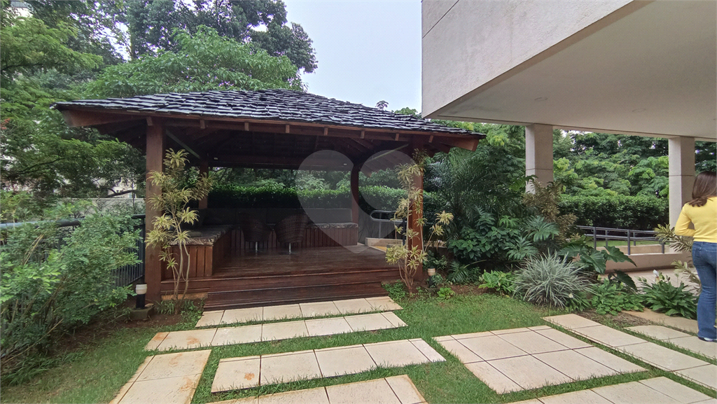 APARTAMENTO em TREMEMBÉ