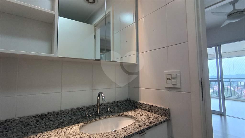 APARTAMENTO em TREMEMBÉ