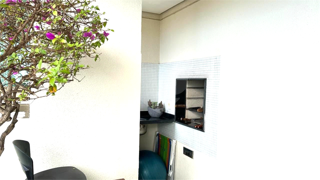 APARTAMENTO em CAMPO BELO