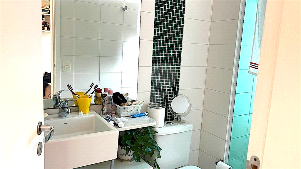 APARTAMENTO em CAMPO BELO