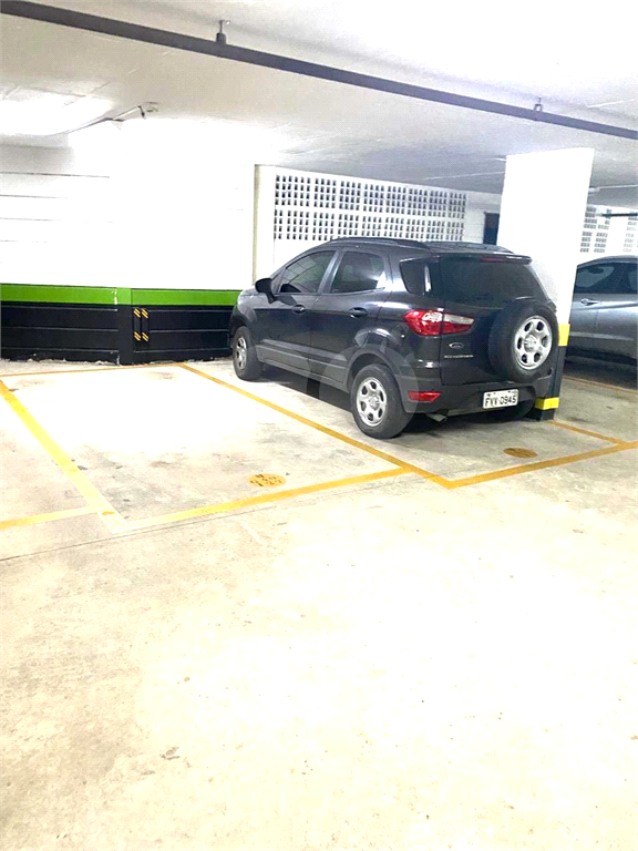 APARTAMENTO em CAMPO BELO