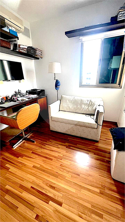 APARTAMENTO em CAMPO BELO