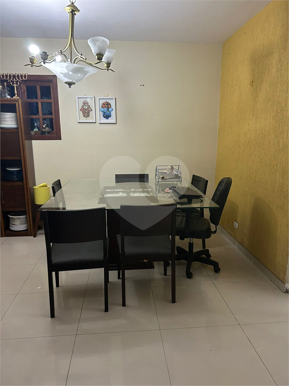 Apartamento a Venda em Higienópolis com 2 quartos