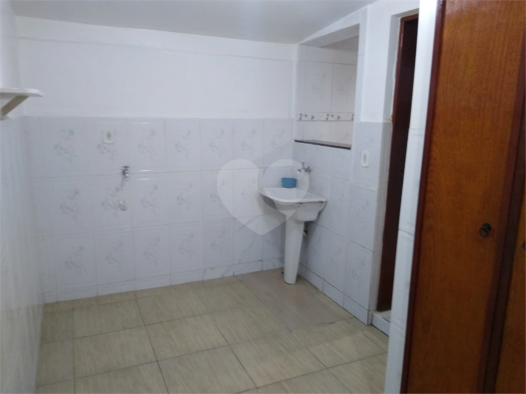 Casa à venda e aluguel com 3 quartos, 150m² - Foto 15