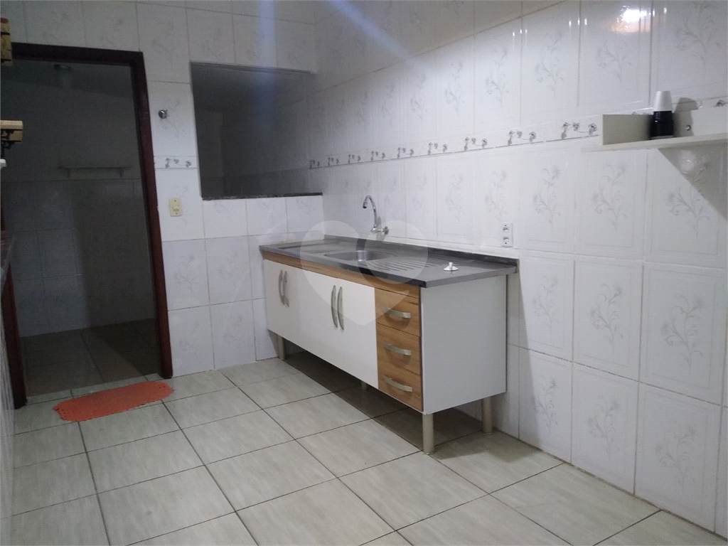 Casa à venda e aluguel com 3 quartos, 150m² - Foto 18