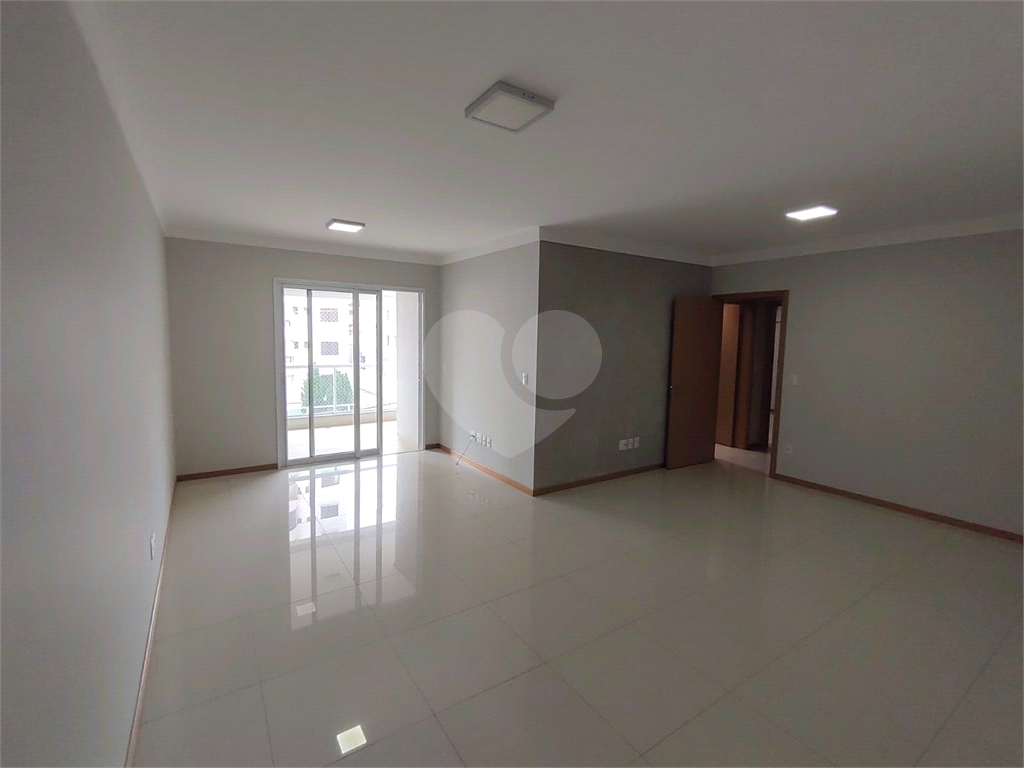 Apartamento à venda com 3 quartos, 112m² - Foto 4