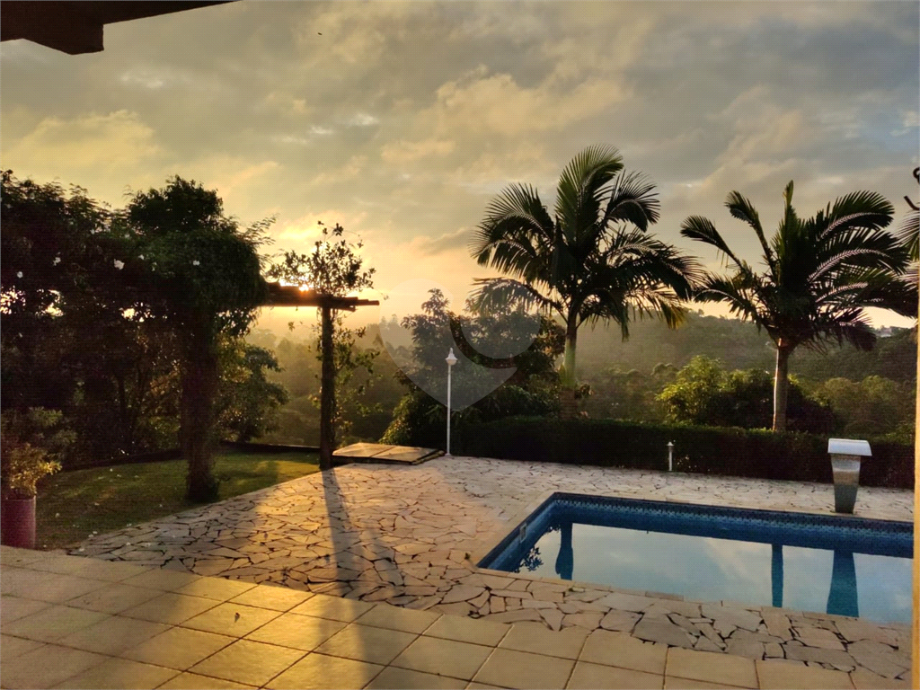 Casa de Condomínio à venda com 4 quartos, 345m² - Foto 2