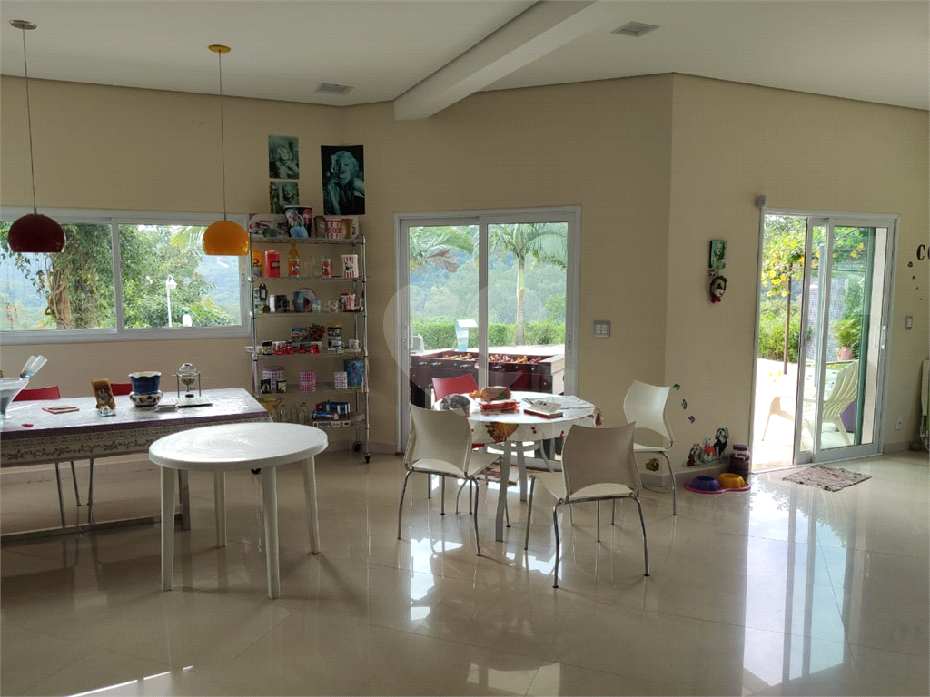 Casa de Condomínio à venda com 4 quartos, 345m² - Foto 4