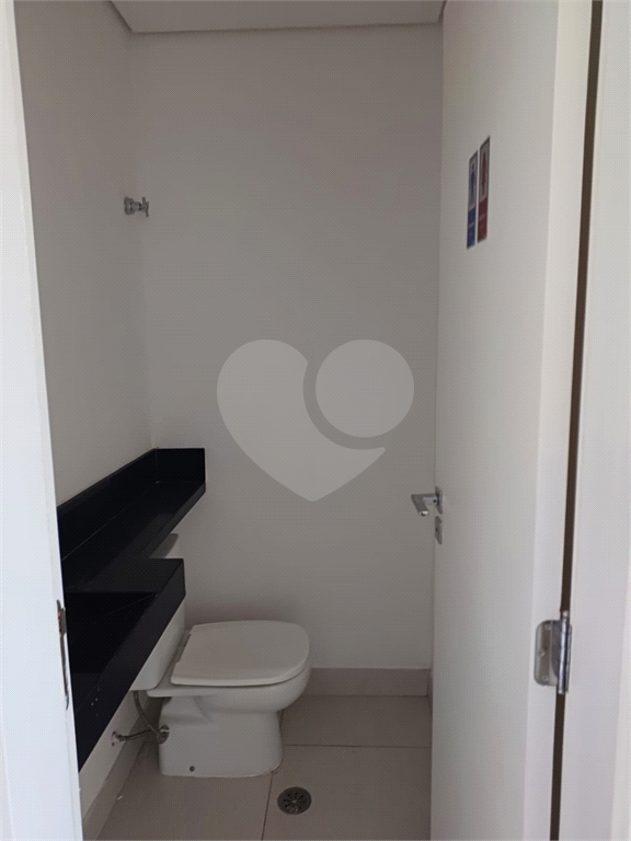 Sala Comercial ao lado da Estação São Joaquim - Avenida da Liberdade - Liber Office