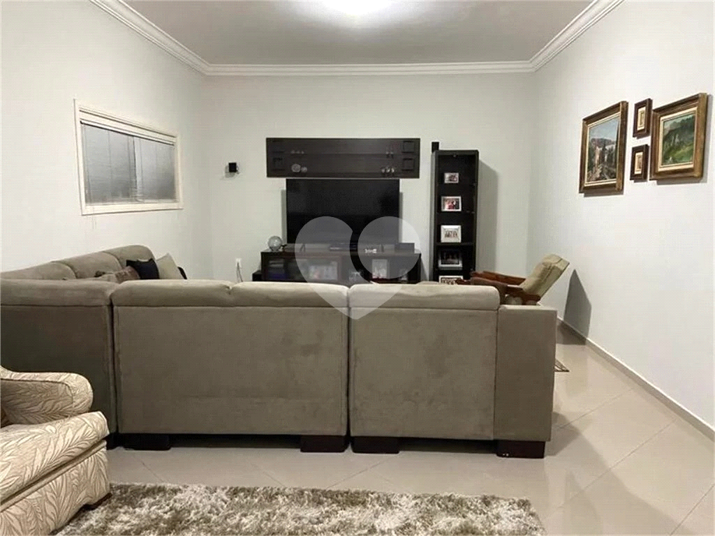 Chácara à venda com 4 quartos, 754m² - Foto 32