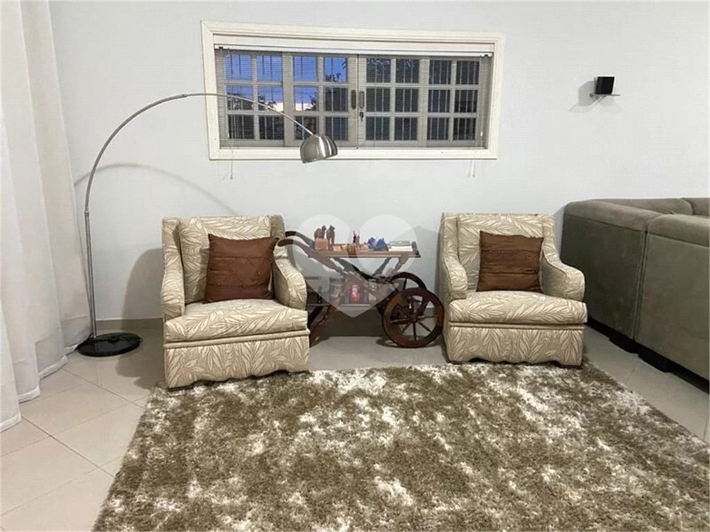Chácara à venda com 4 quartos, 754m² - Foto 21