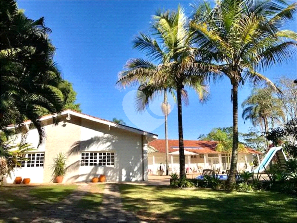 Chácara à venda com 4 quartos, 754m² - Foto 2