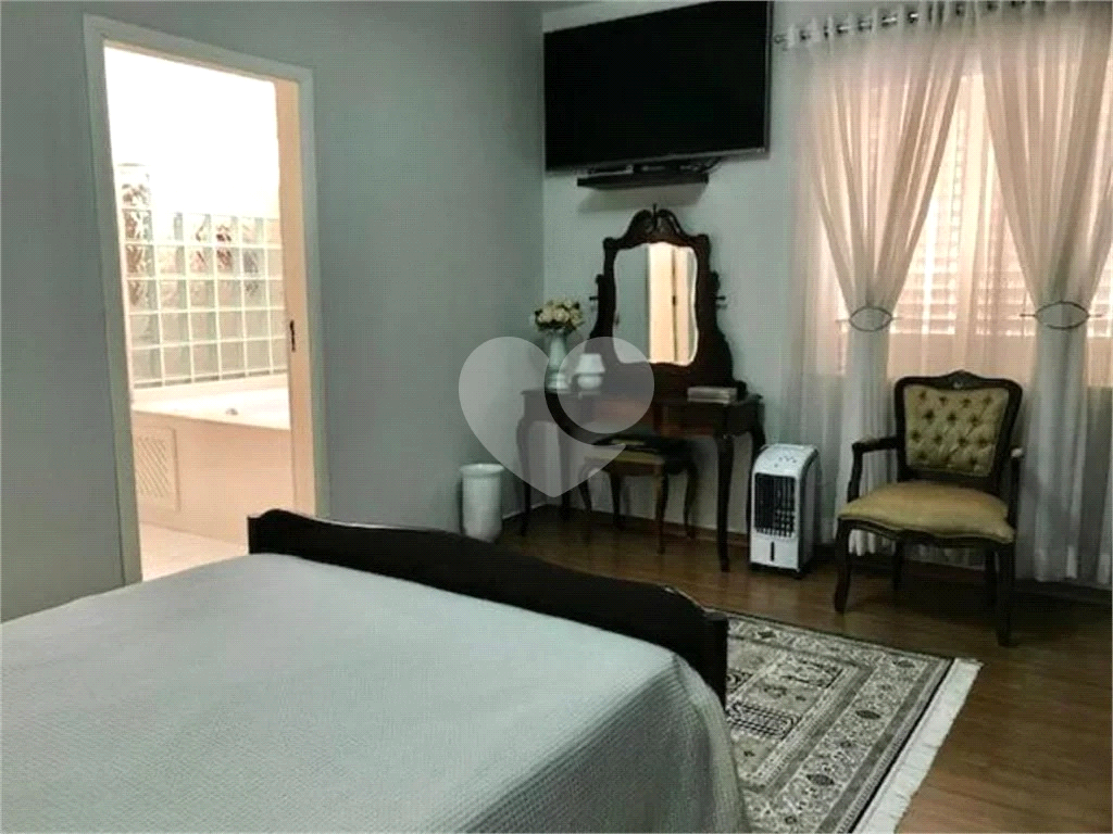 Chácara à venda com 4 quartos, 754m² - Foto 11