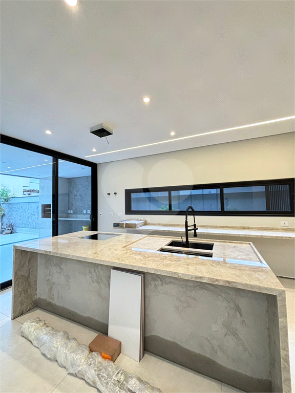 CASA ALTO PADRÃO EM CONDOMÍNIO DE LUXO 