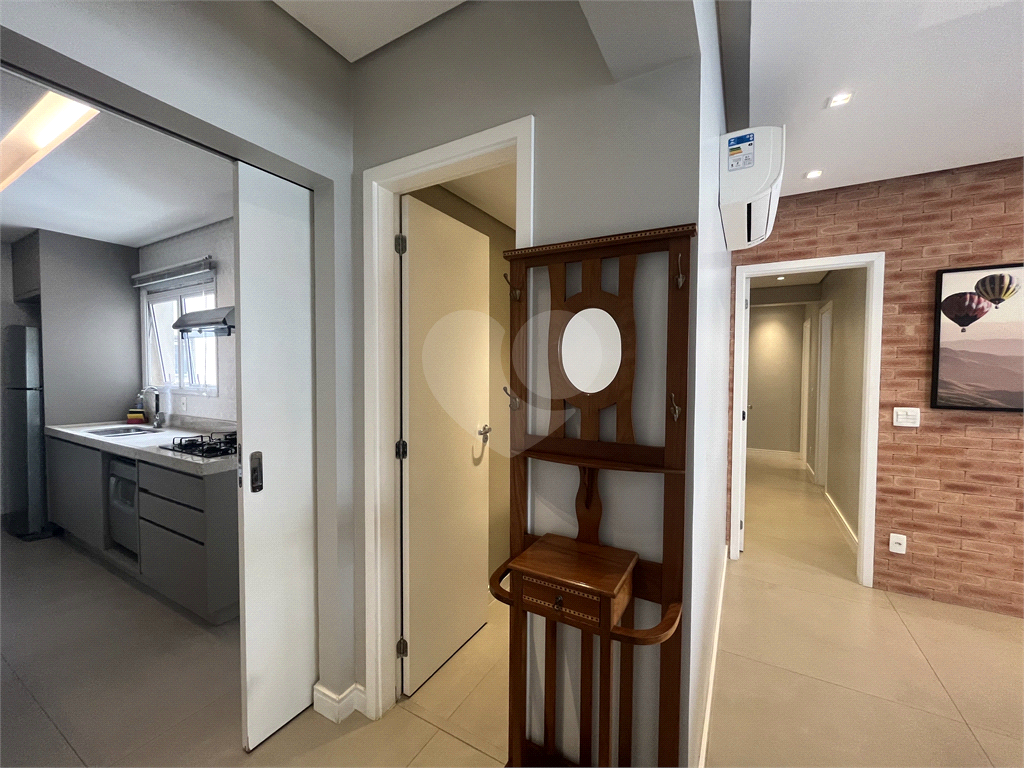 Apartamento com 3 suítes, 2 vagas e deposito na Barra Funda