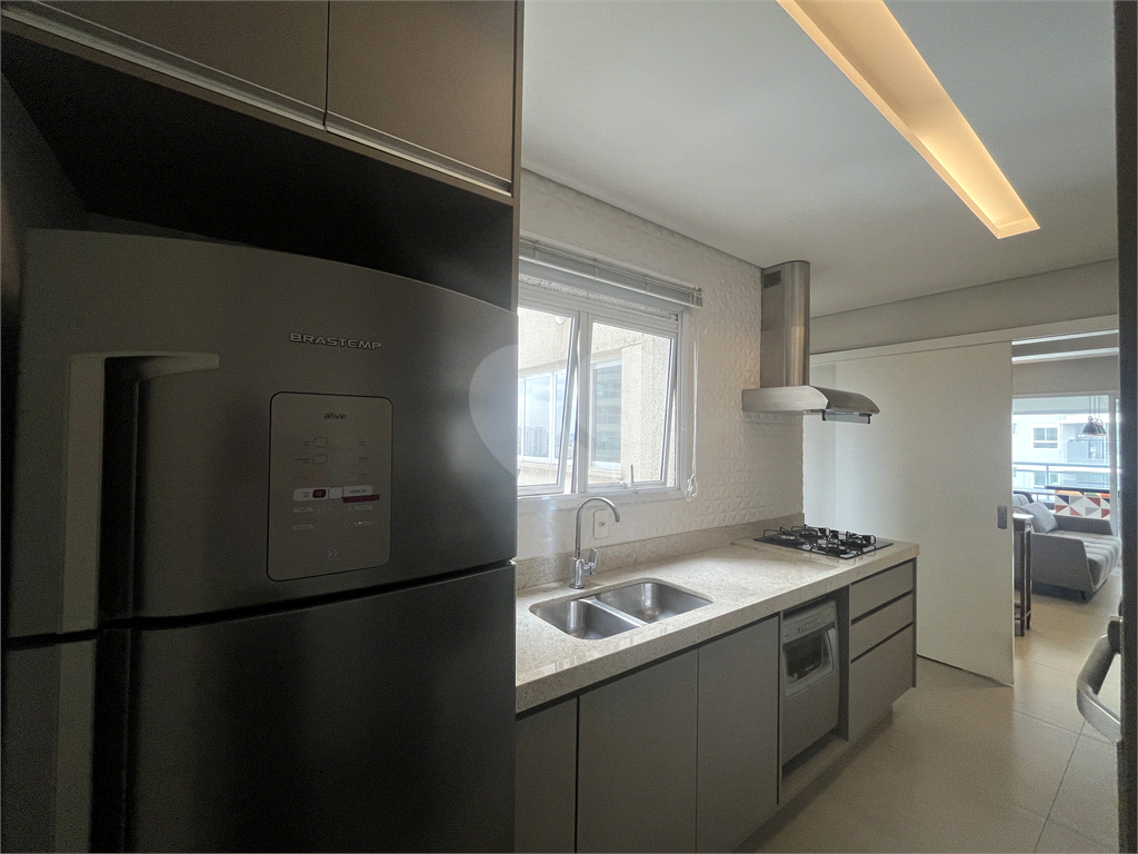 Apartamento com 3 suítes, 2 vagas e deposito na Barra Funda