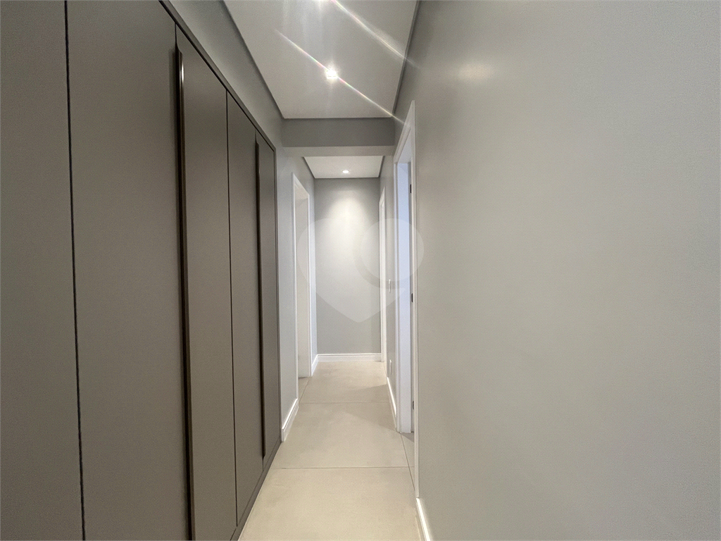 Apartamento com 3 suítes, 2 vagas e deposito na Barra Funda