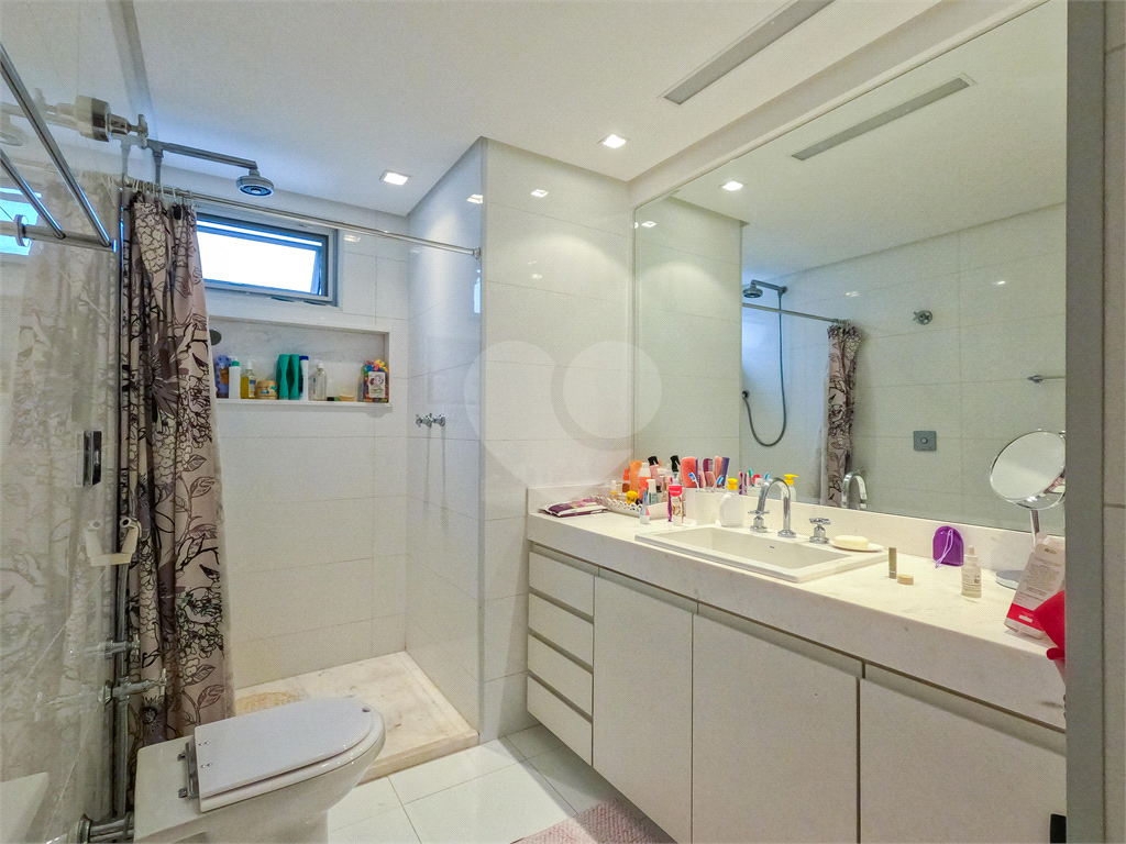 APARTAMENTO À VENDA COM 126M2 - 3 QUARTOS - 2 VAGAS EM PINHEIROS.
