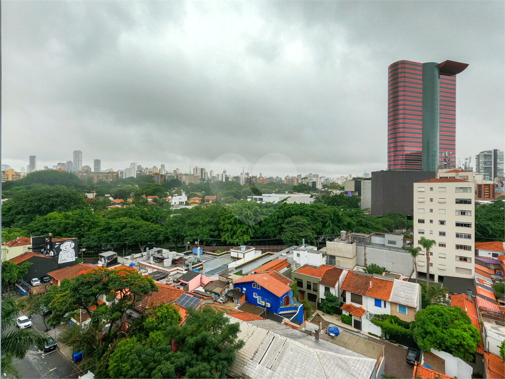 APARTAMENTO À VENDA COM 126M2 - 3 QUARTOS - 2 VAGAS EM PINHEIROS.