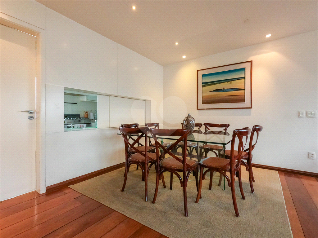 APARTAMENTO À VENDA COM 126M2 - 3 QUARTOS - 2 VAGAS EM PINHEIROS.