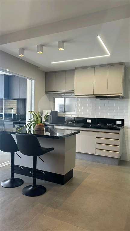 Apartamento para alugar com 3 quartos, 93m² - Foto 2