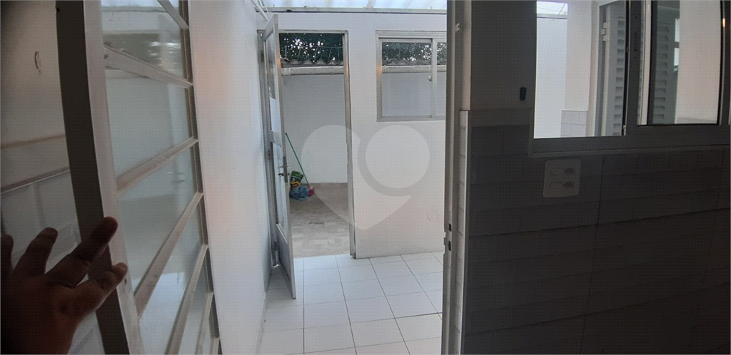 Casa à venda com 2 quartos, 80m² - Foto 14