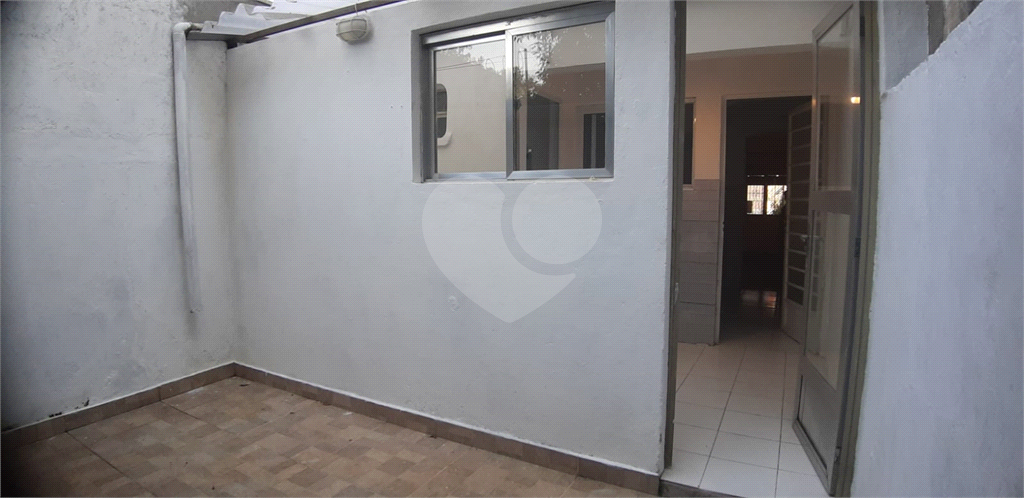 Casa à venda com 2 quartos, 80m² - Foto 16