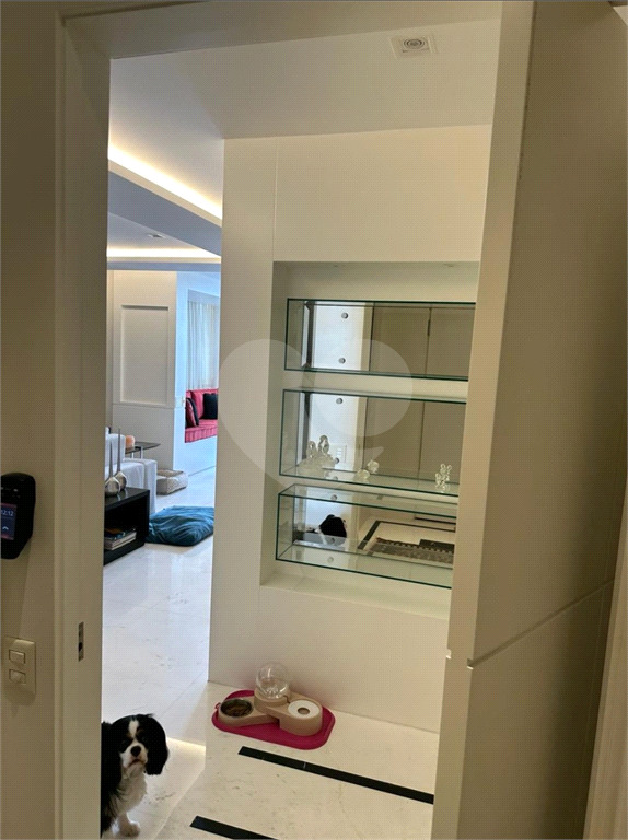 Apartamento à venda com 3 quartos, 197m² - Foto 17