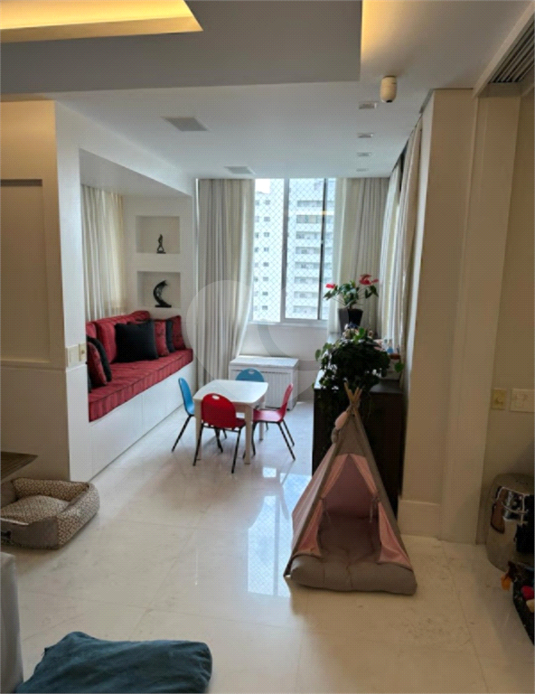 Apartamento à venda com 3 quartos, 197m² - Foto 16