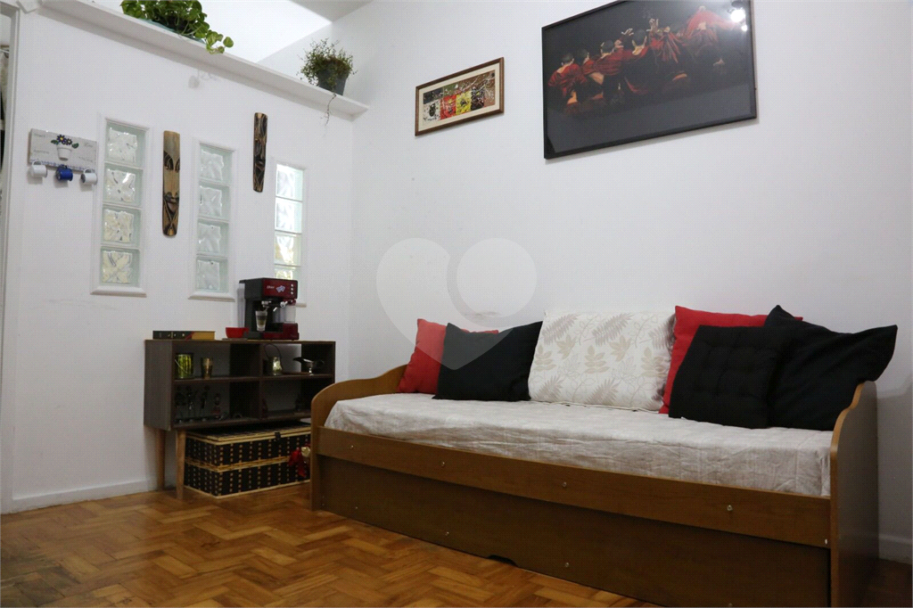 APARTAMENTO em BELA VISTA