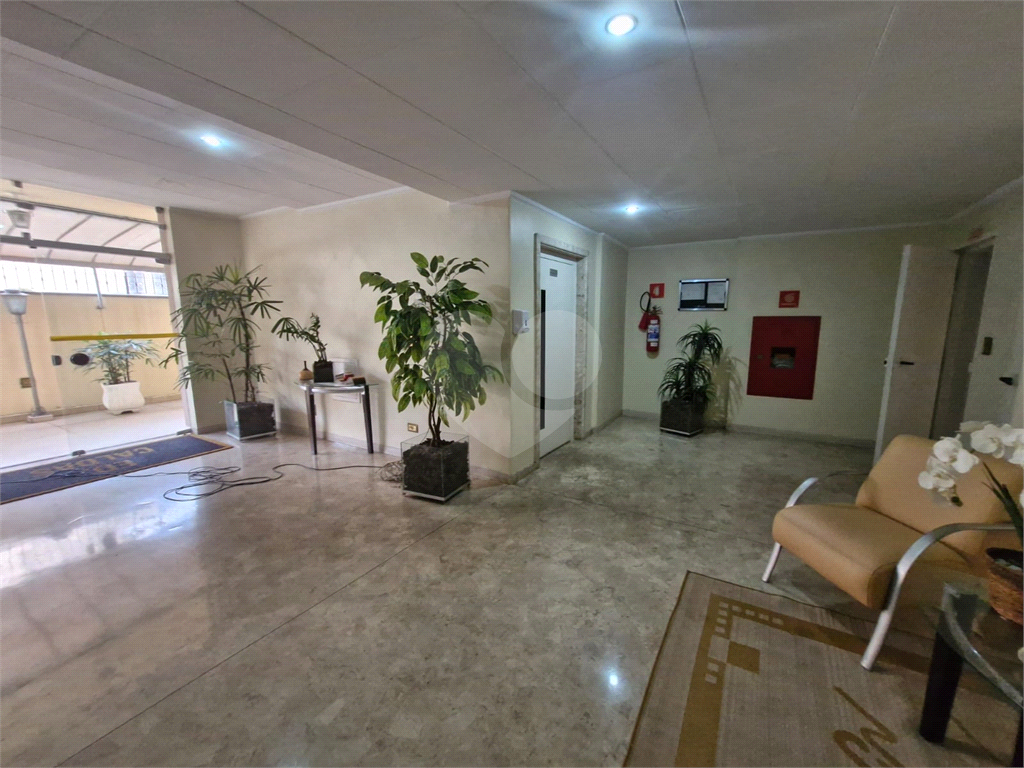 Apartamento à venda na Parada Inglesa  70m , 2 vagas livres, 2 dorm. armários em todos os cômodos !
