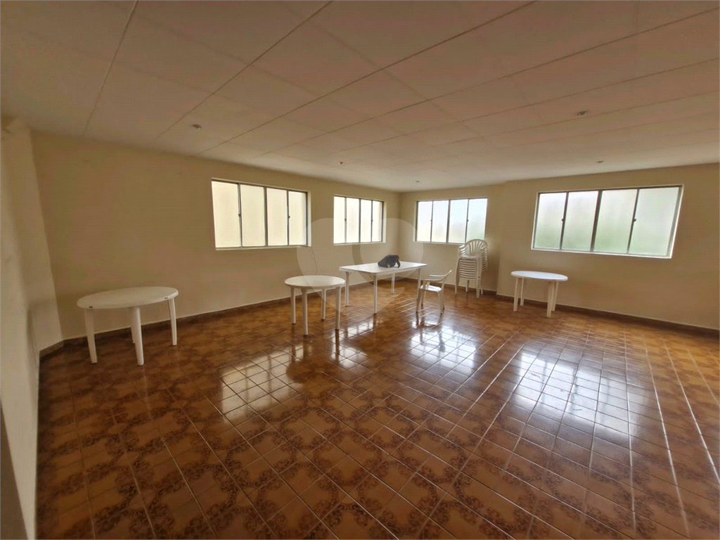 Apartamento à venda na Parada Inglesa  70m , 2 vagas livres, 2 dorm. armários em todos os cômodos !