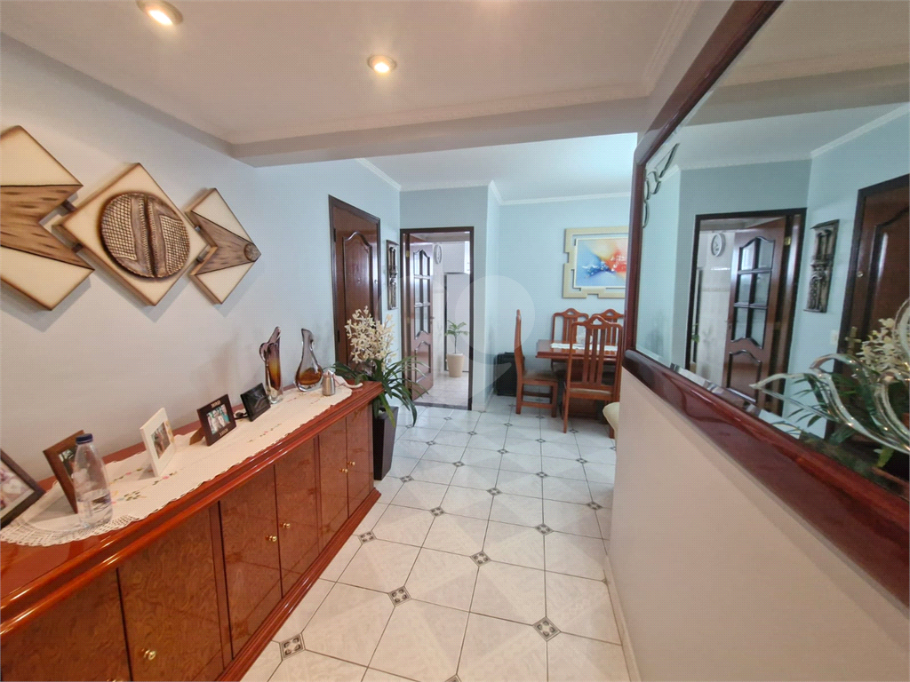Apartamento à venda na Parada Inglesa  70m , 2 vagas livres, 2 dorm. armários em todos os cômodos !