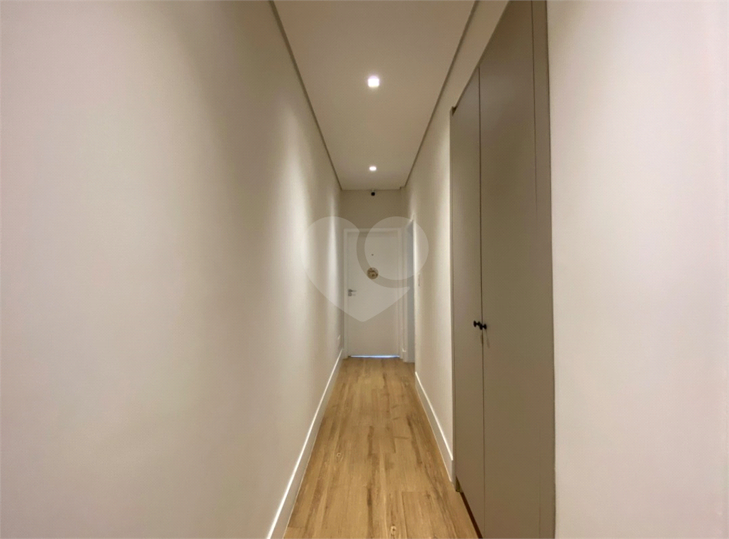 Apartamento à venda com 3 quartos, 180m² - Foto 5