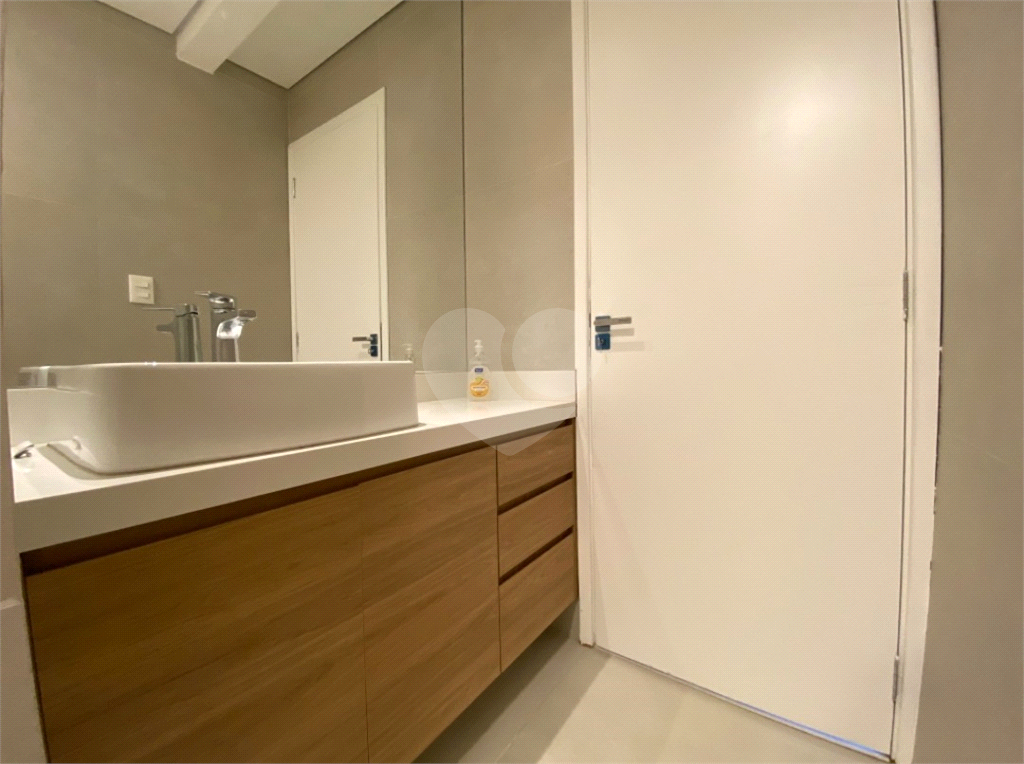 Apartamento à venda com 3 quartos, 180m² - Foto 10