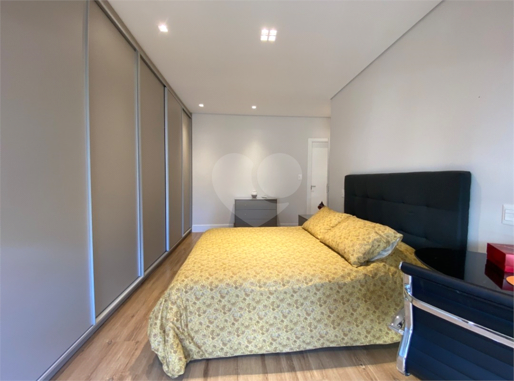 Apartamento à venda com 3 quartos, 180m² - Foto 15