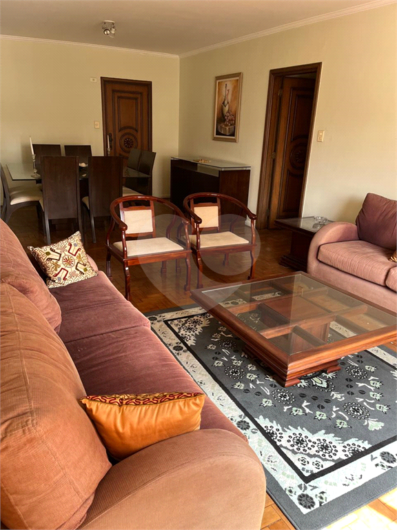 APARTAMENTO em TATUAPÉ
