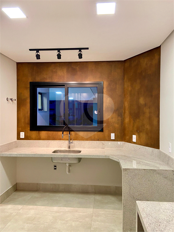 Casa de Condomínio à venda e aluguel com 3 quartos, 250m² - Foto 4