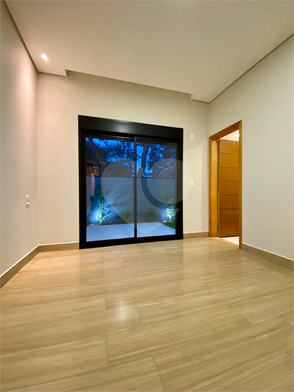 Casa de Condomínio à venda e aluguel com 3 quartos, 250m² - Foto 9